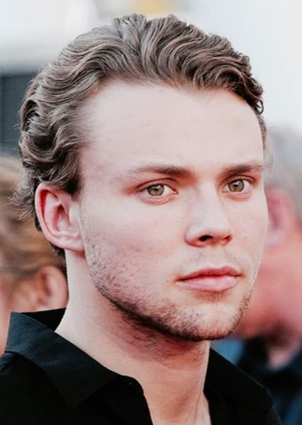 Ashton Irwin