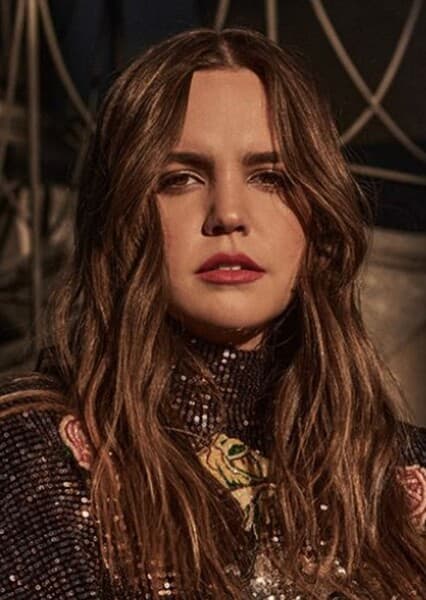 Bailee Madison