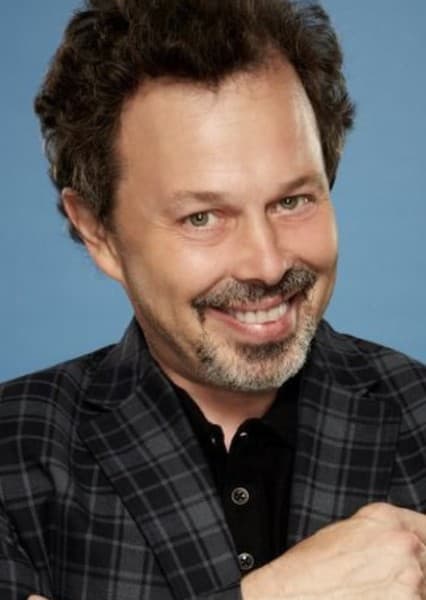 Curtis Armstrong