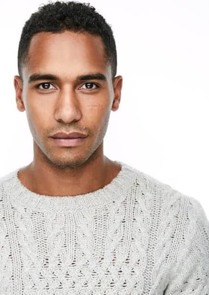 Elliot Knight