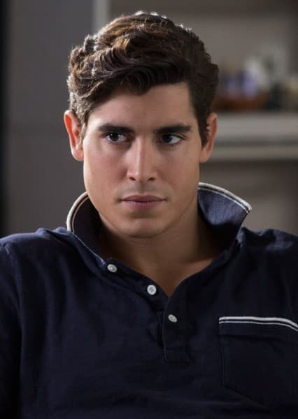 Henry Zaga