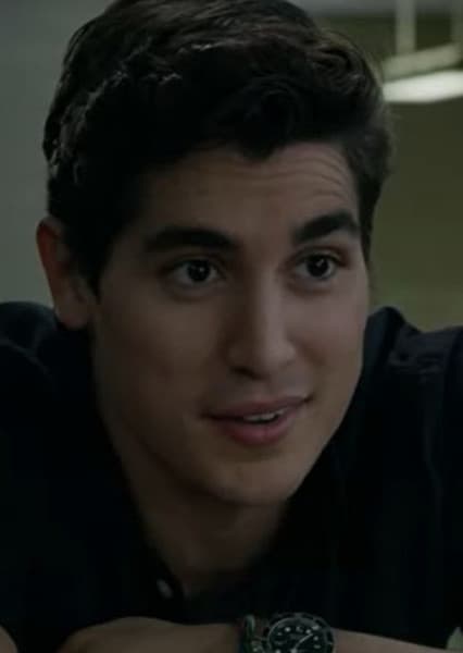Henry Zaga