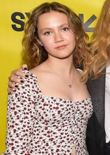 Iris Apatow