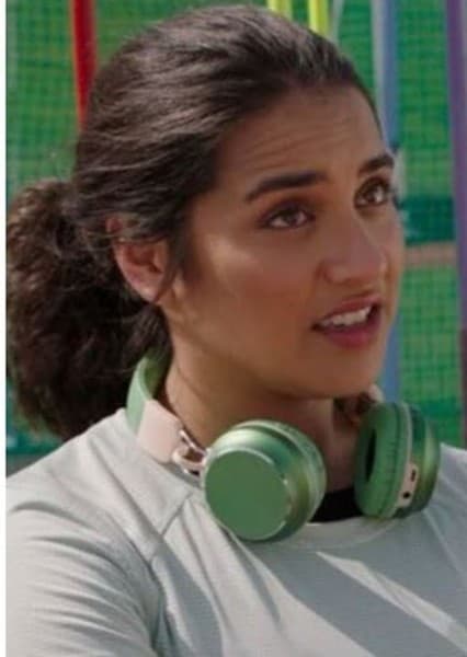 Izzy Garcia/DinoFury Green Ranger