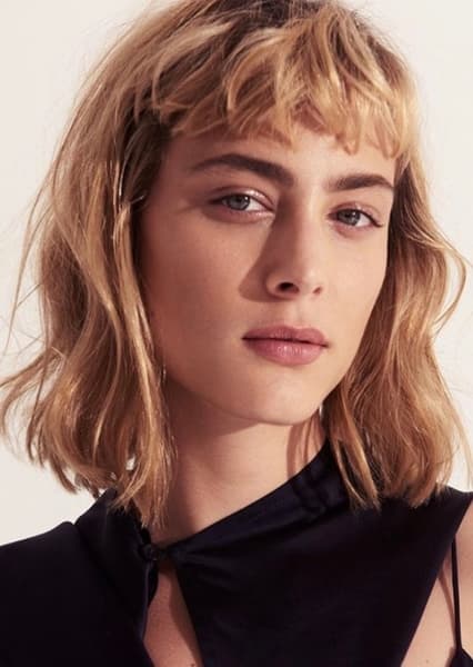 Nora Arnezeder