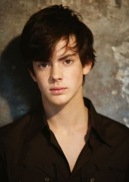 Skandar Keynes