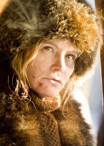 Jennifer Jason Leigh 