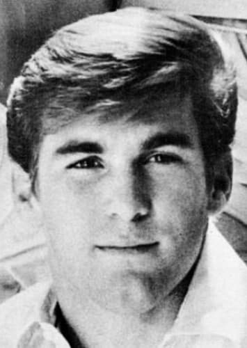 Dennis Wilson (Young)