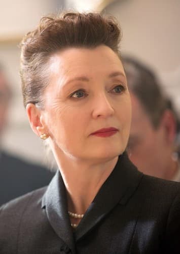 Lesley Manville 