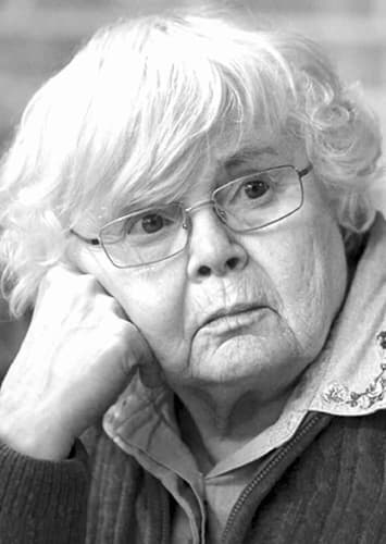June Squibb 