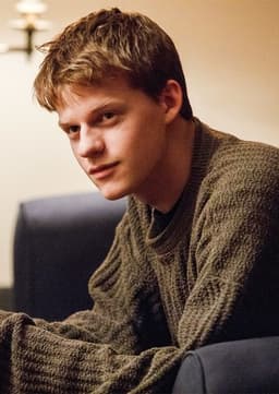 Lucas Hedges 