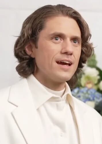 Aaron Tveit