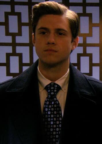 Aaron Tveit