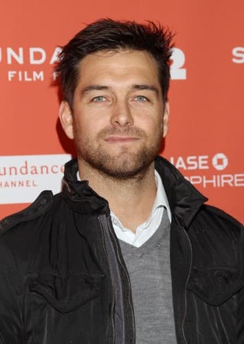 Antony Starr