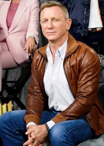 Daniel Craig