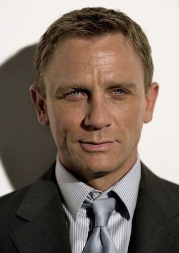 Daniel Craig