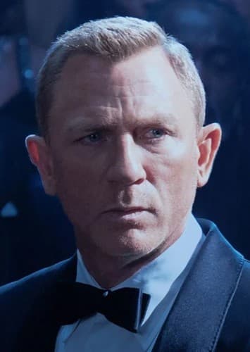 Daniel Craig