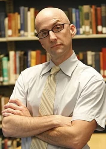 Dean Pelton