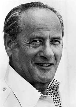 Eli Wallach