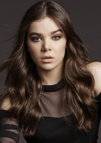 Hailee Steinfeld
