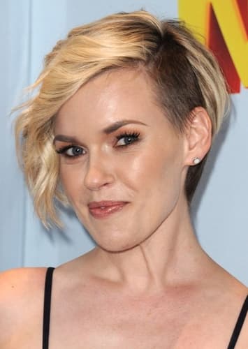 Kari Wahlgren