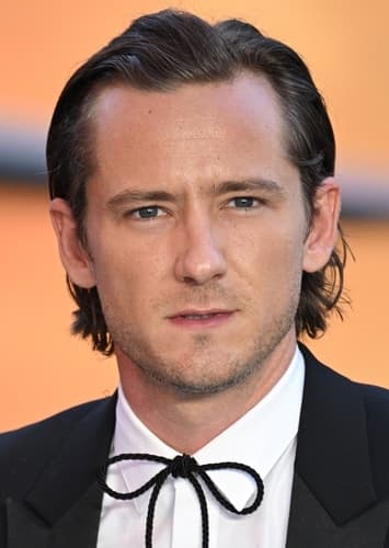 Lewis Pullman