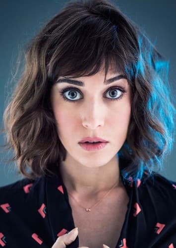Lizzy Caplan