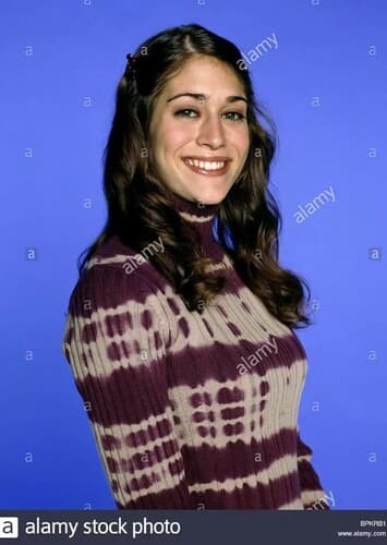 Lizzy Caplan