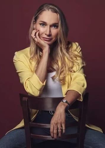 Macarena "Maca" Norambuena