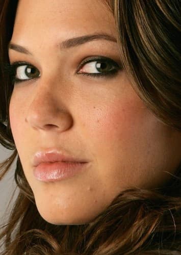 Mandy Moore