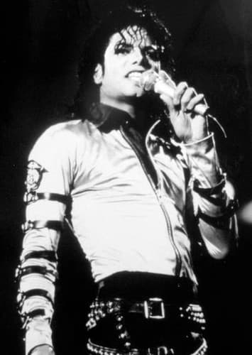 Michael Jackson(Older Michael)