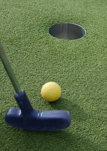 Miniature golf