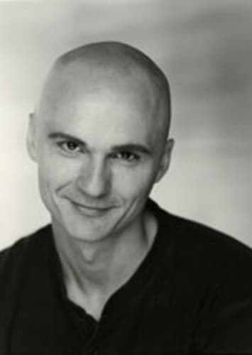 Peter Cugno as Voltix