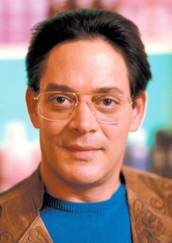 Raul Julia