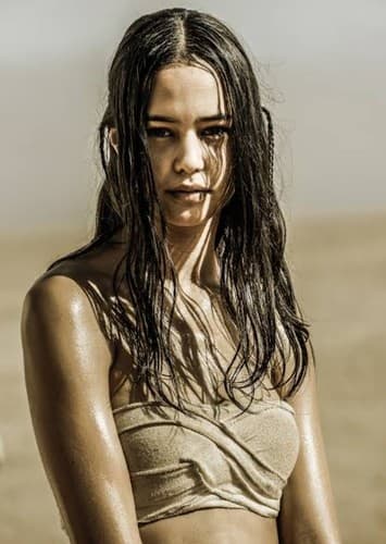 Courtney Eaton