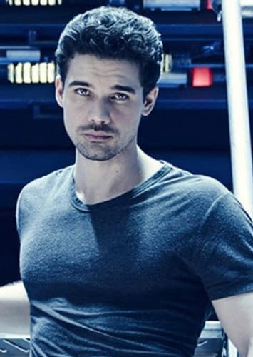 Steven Strait