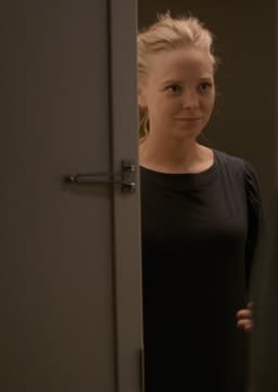 Surrogate Date Isabella