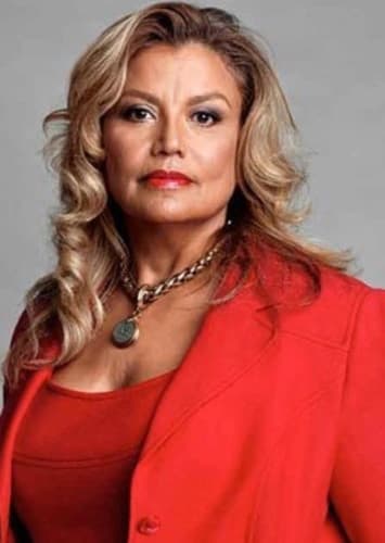 Suzanne de Passe