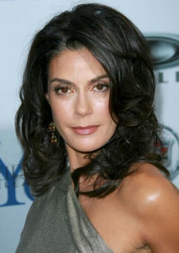 Teri Hatcher