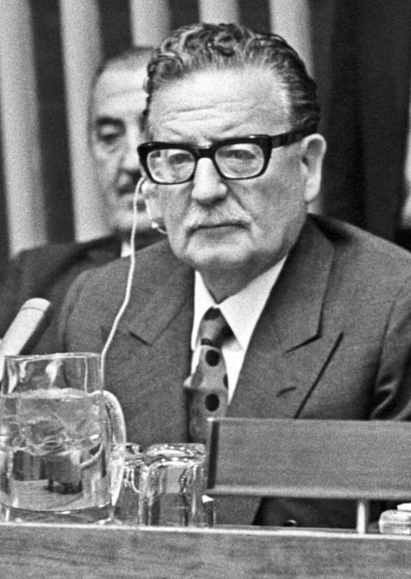 Allende