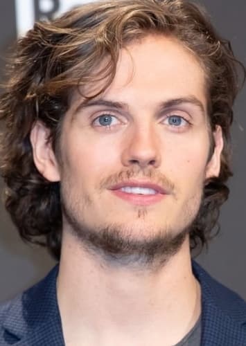 Daniel Sharman